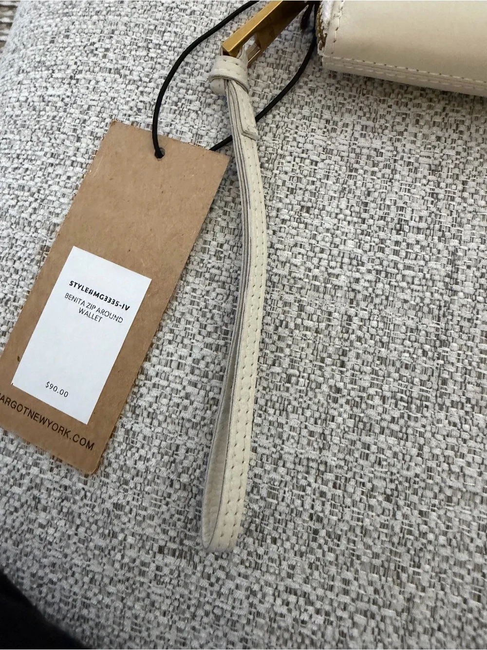 NWT margot Benita zip around large Cream Leather Zip Wallet